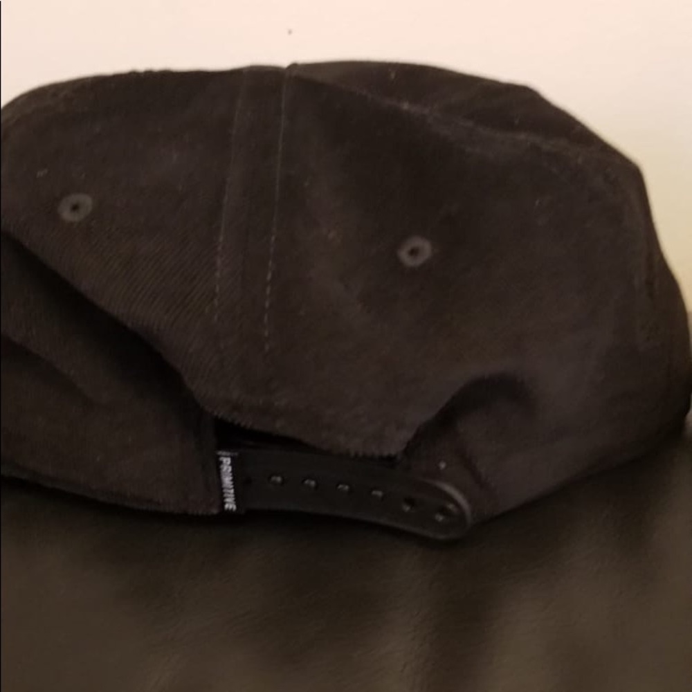 Lids Nintendo controller hat - Picture 2 of 2
